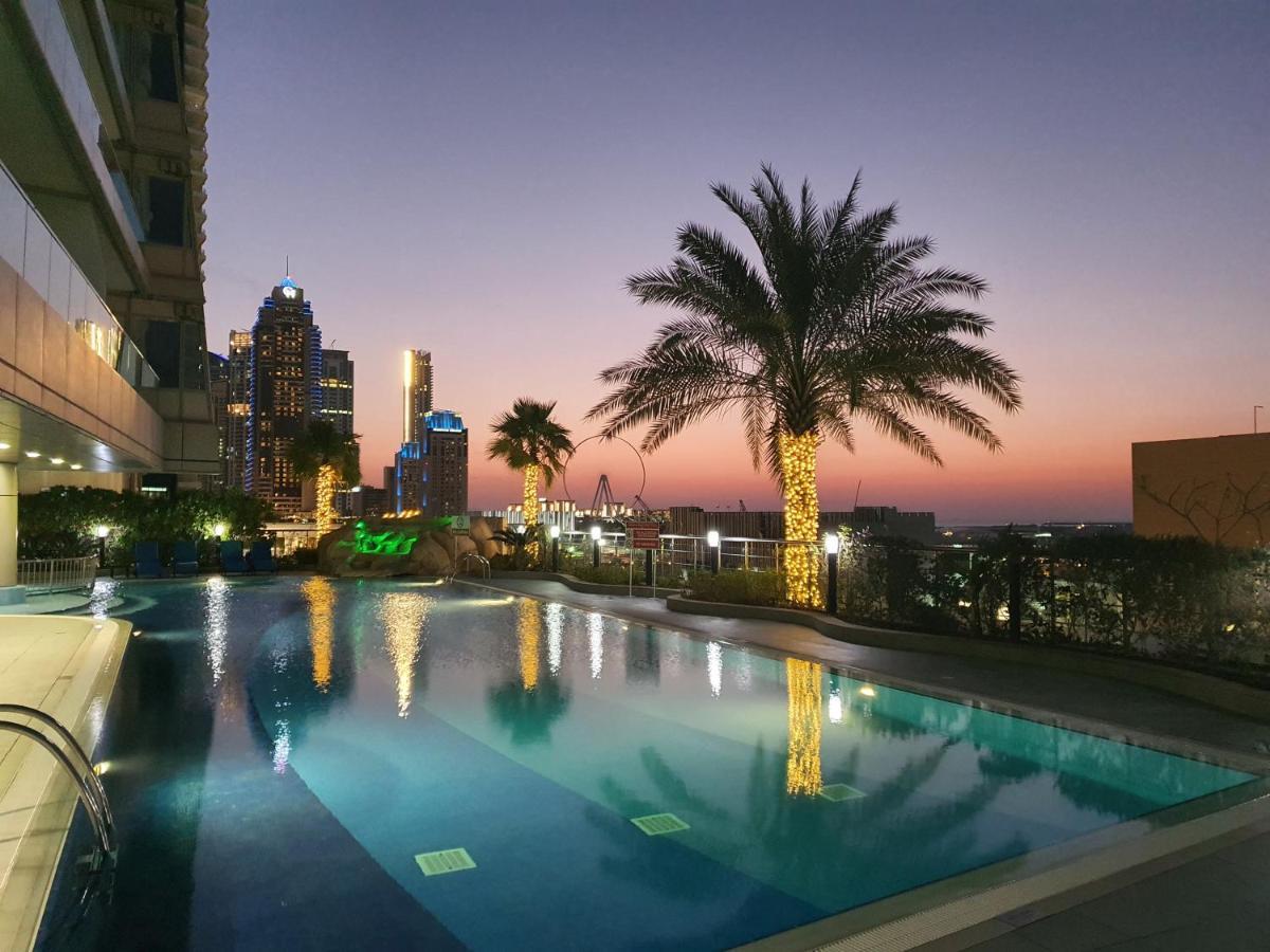 شقة White Sage - Incredible Full Sea And Dubai Eye View In Marina المظهر الخارجي الصورة