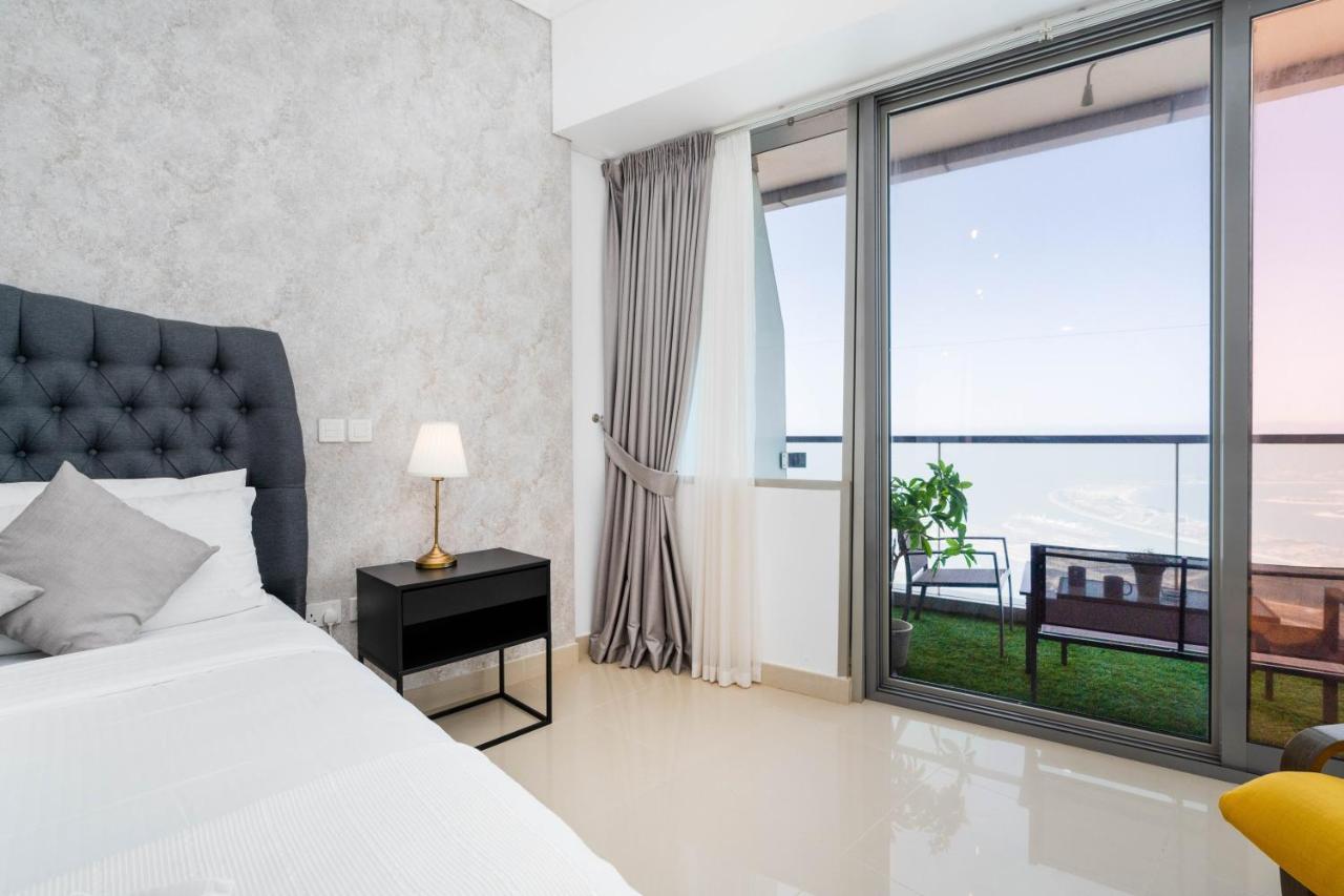 شقة White Sage - Incredible Full Sea And Dubai Eye View In Marina المظهر الخارجي الصورة